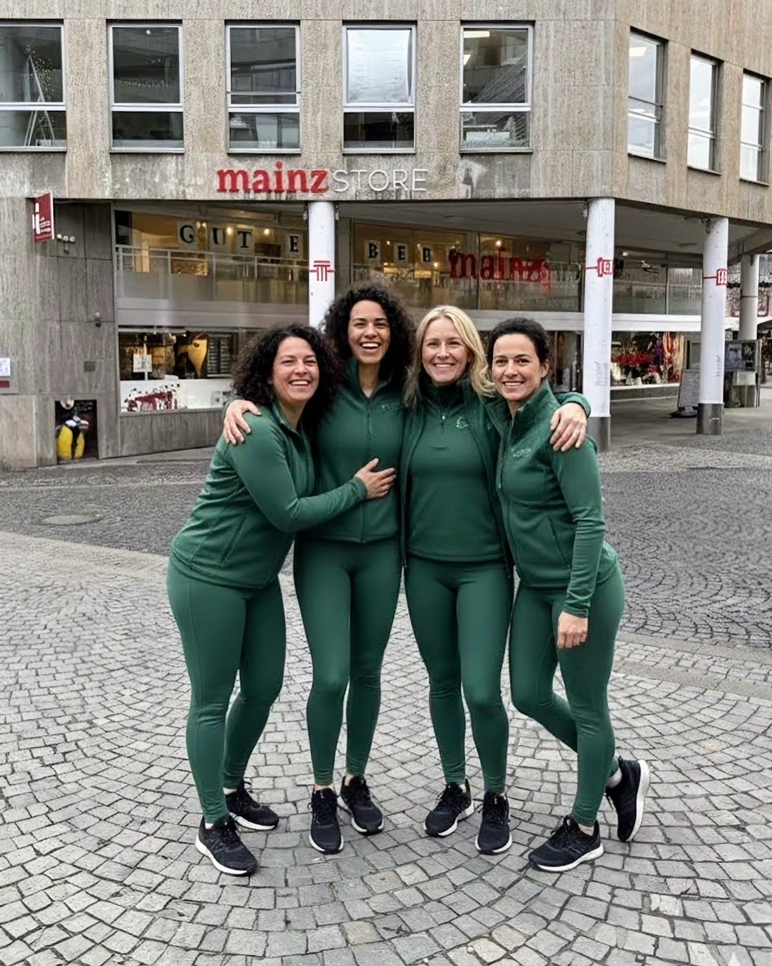 Pianik – Dein Athleisure-Store in Mainz für Yoga, Fitness, Pilates, Wandern und Running Kleidung